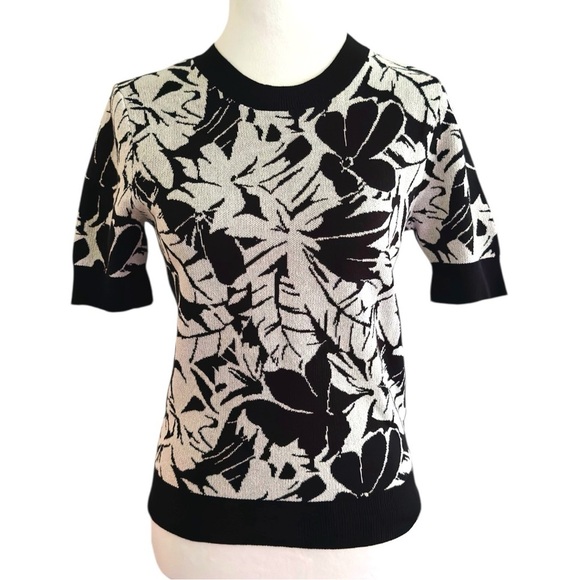 Michael Kors Black and White Floral Knit Top MSRP $98.00 - Picture 1 of 7